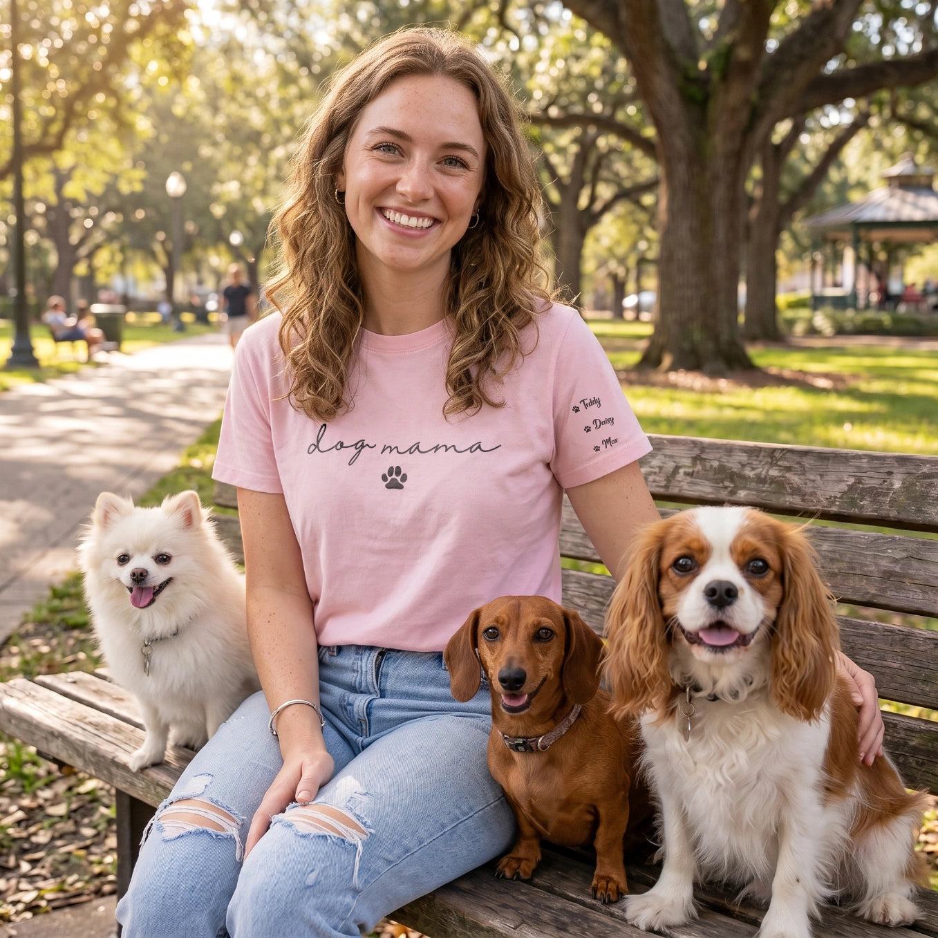 Personalized T-Shirt with Sleeve Print "Dog Mama"