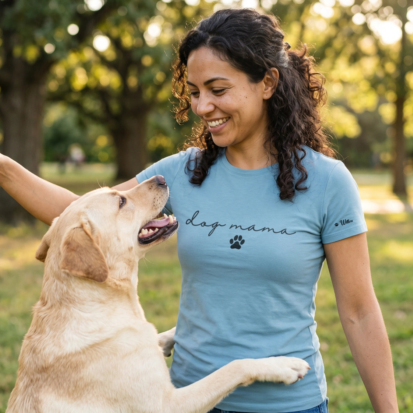 Personalized T-Shirt with Sleeve Print "Dog Mama"