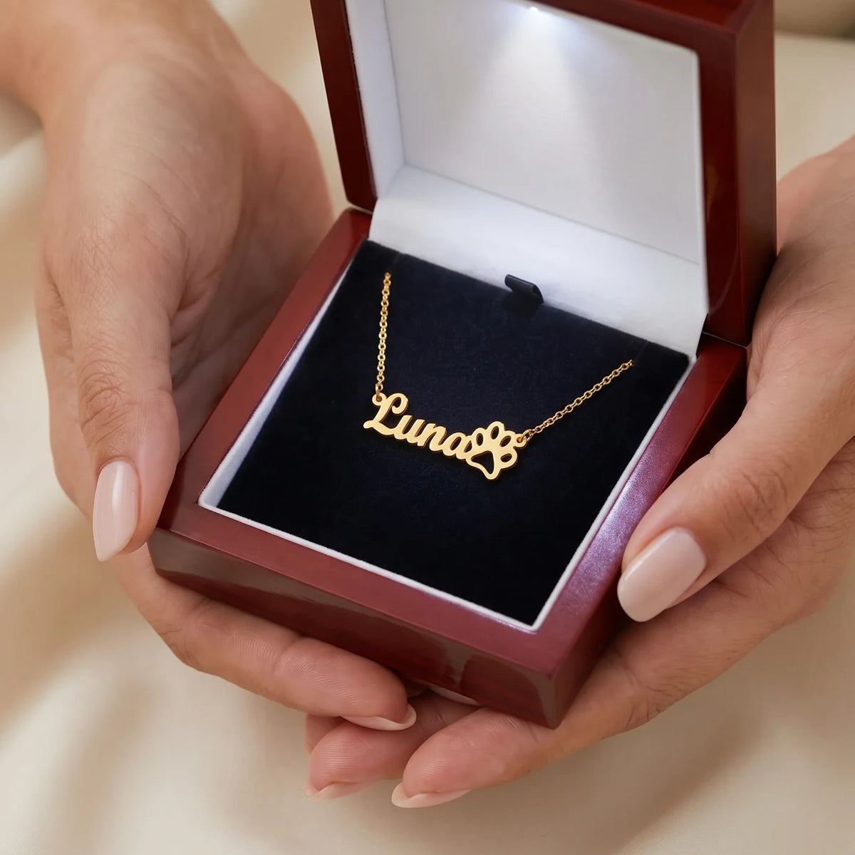 Personalized Necklace "Name with Paw"