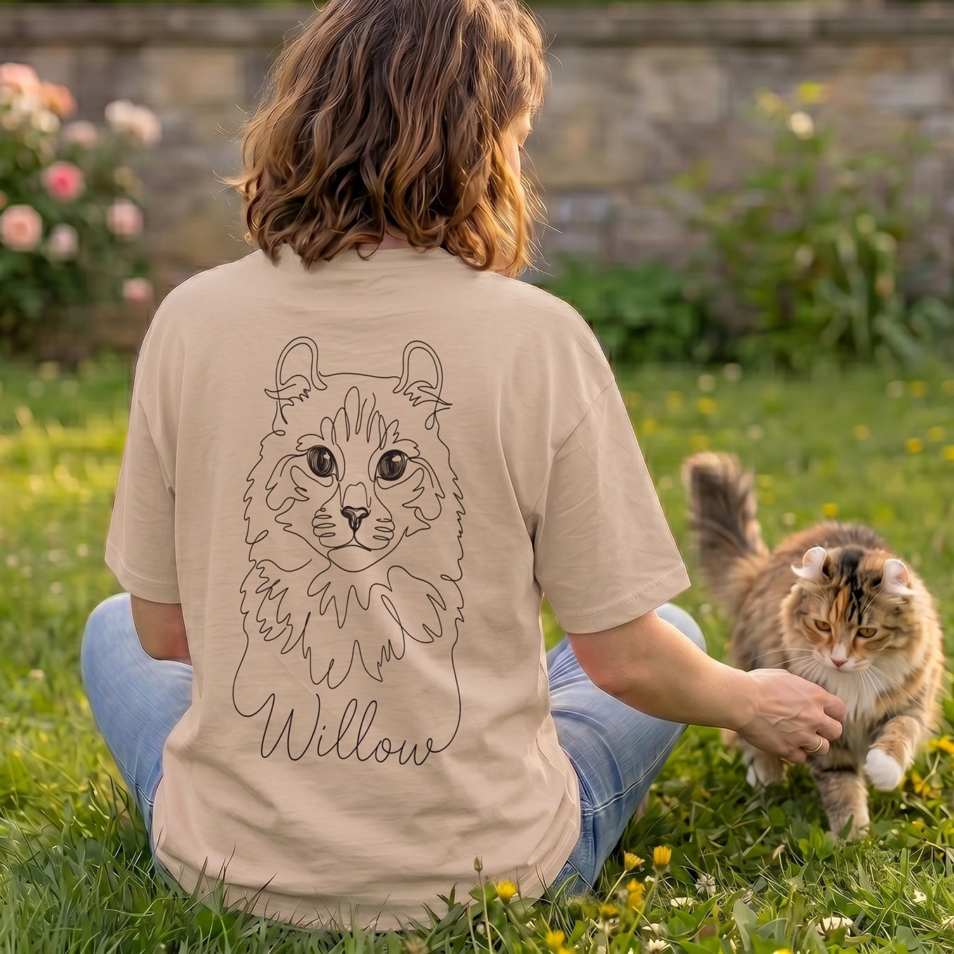 Personalized Shirt "Cat Mom" with Sleeve Print